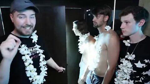 4 &&& $1 vs $1,000,000 Hotel Room!