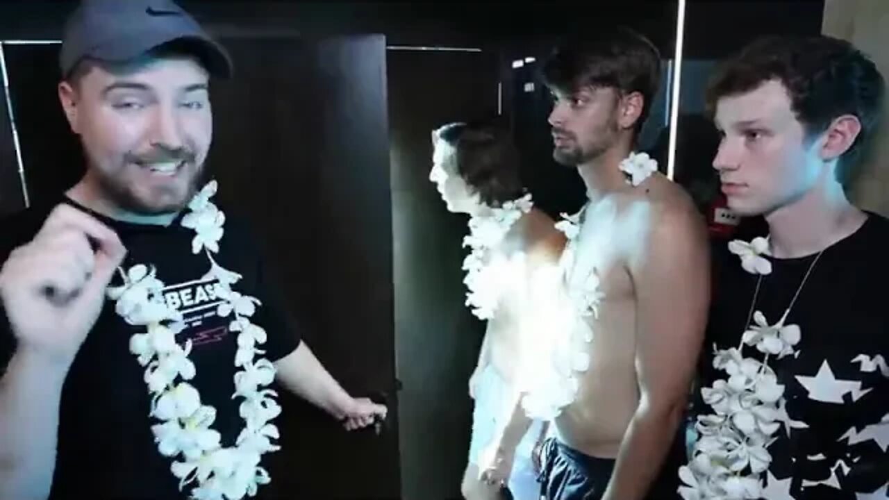 4 &&& $1 vs $1,000,000 Hotel Room!