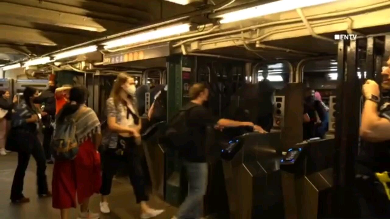 BLM Protesters Jumped Turnstile After After Police Shooting Of A Fare Invader In Brooklyn