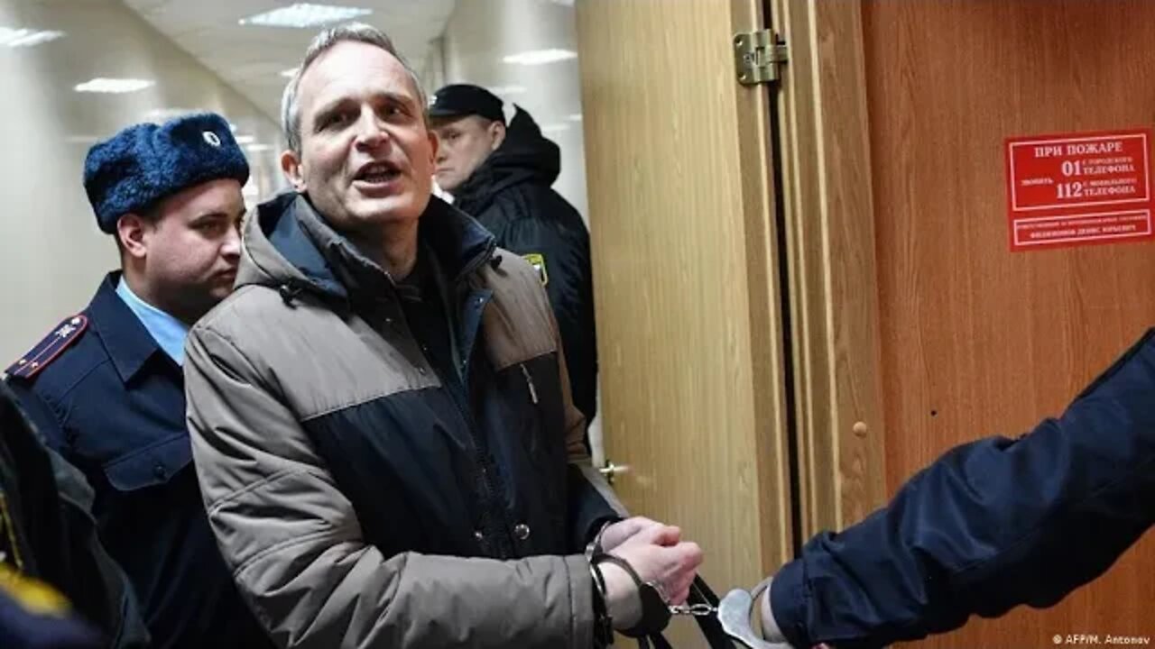 Why are Jehovah's Witnesses banned in Russia?