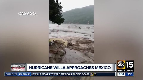 Hurricane WIlla closes in on Mexico