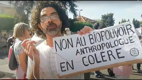 Você não está só! Estamos Aqui Sempre Manifestando! Aix, #França 16/10/21