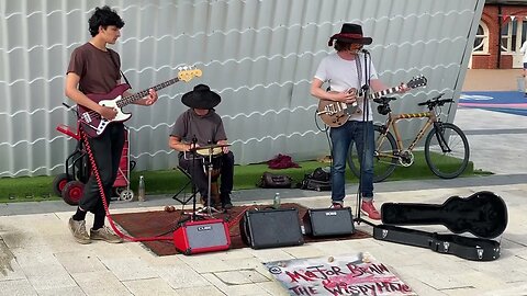 "Burning Benches" an Original Song by Major Brain The Wispy Haze Busking at Brighton Beach!
