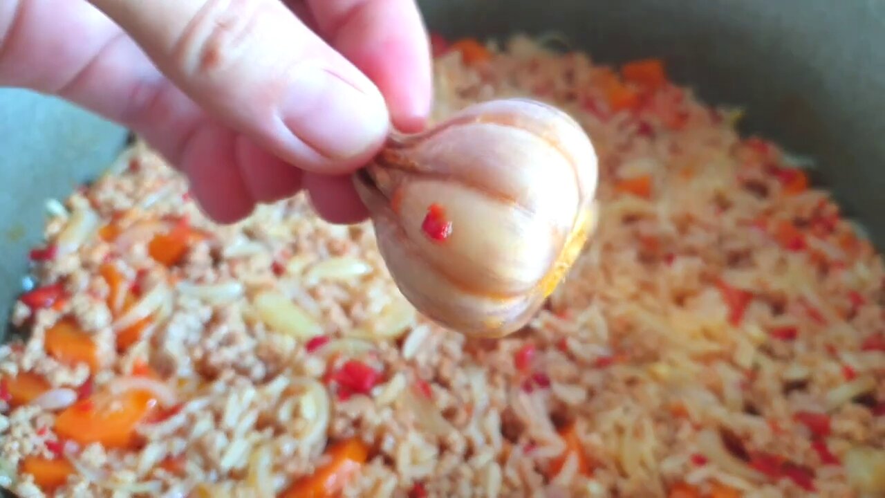 Just two glasses of rice and minced meat. Delicious. A quick dinner!