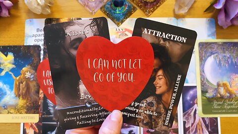SOMEONE CAN'T WAIT TO KISS YOU & HOLD YOU AGAIN 😘 (COLLECTIVE LOVE READING)