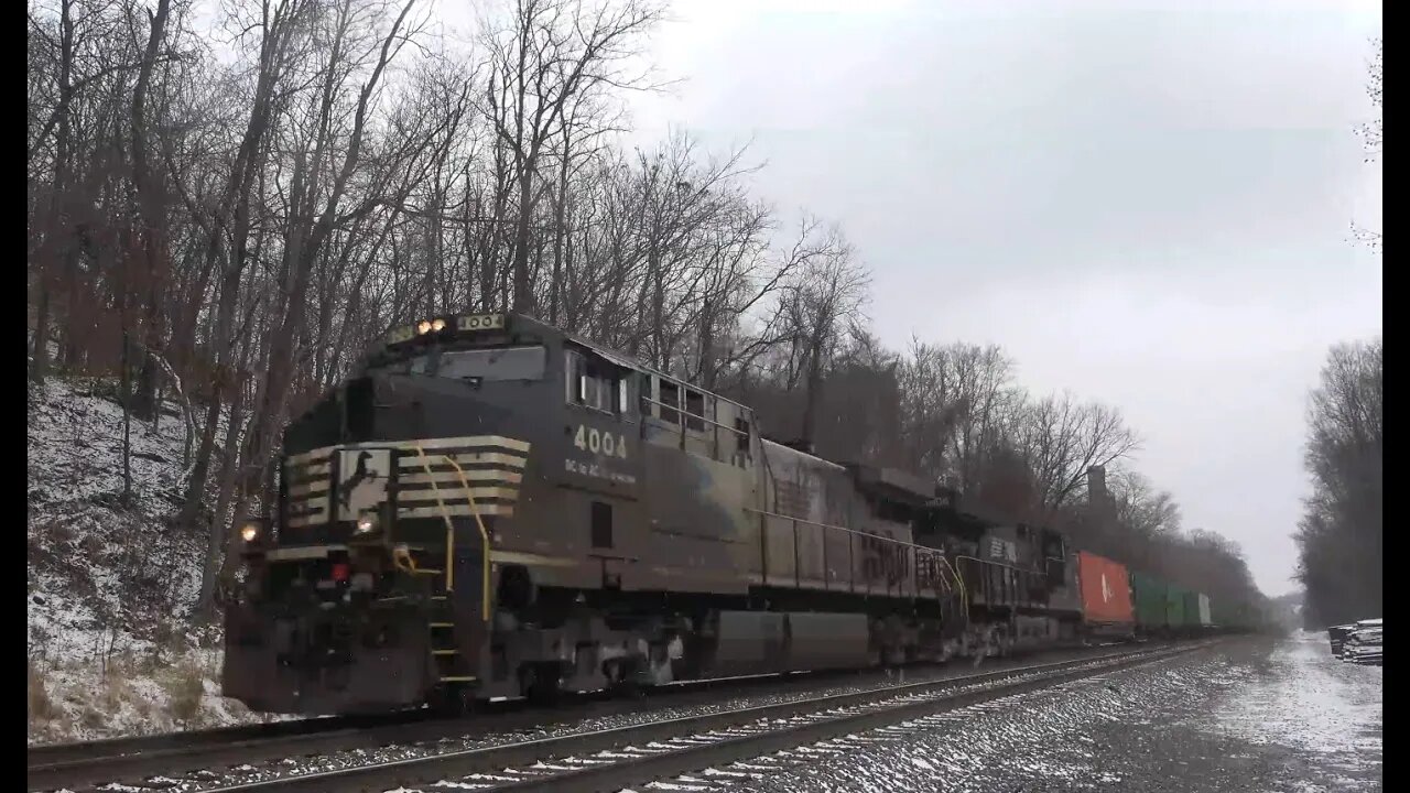 Two intermodals through Grapeville