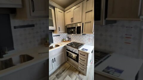HOW did they make a 35ft Fifth Wheel Feel SO BIG?! 2023 Keystone Montana 311RD