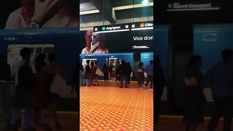 Métro direction Angrinon #viralvideo #montreal #train #travel #trainjourney