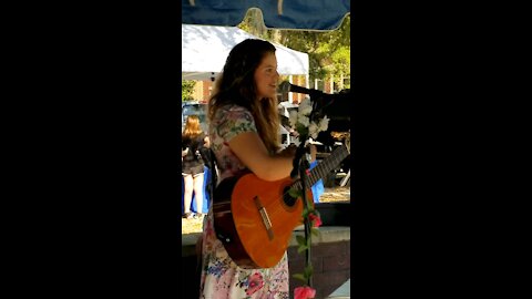 Annalisa Jubilee Singing at the Farmer's Market