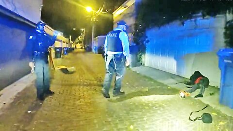 Chicago Cop Fatally Shoots Man Who Fired Gun During Chase in Old Town