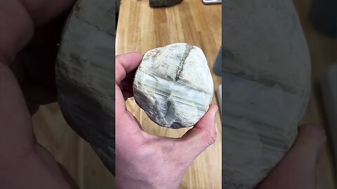 Stunning water level agate from New Zealand!