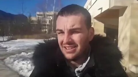 Майката на отнетото от социалните бебе