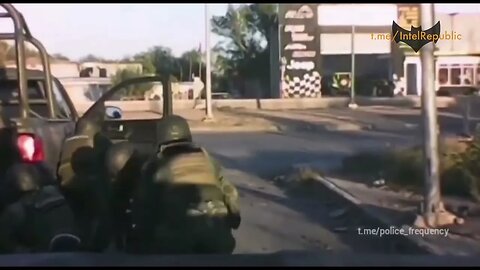 🍹TOO MUCH TEQUILA? Insane video shows Mexican army convoy getting ambushed by cartel gangs