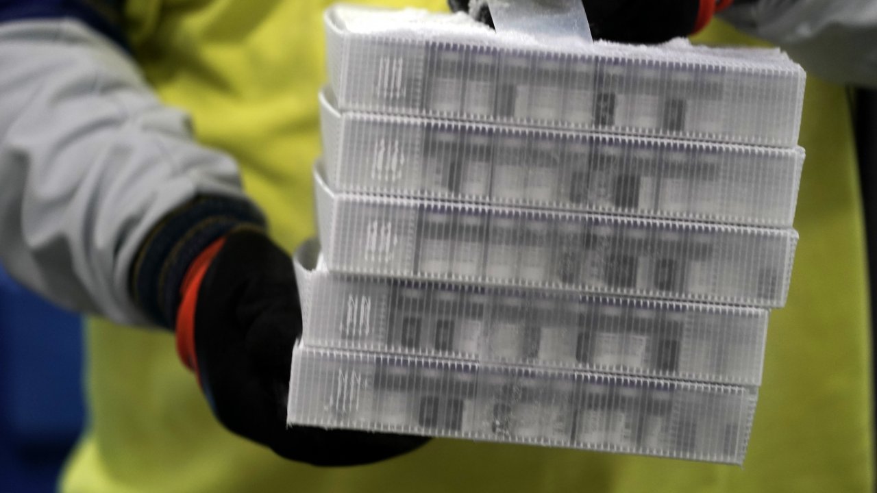 Azar Says All Nursing Home Patients Vaccinated By Christmas