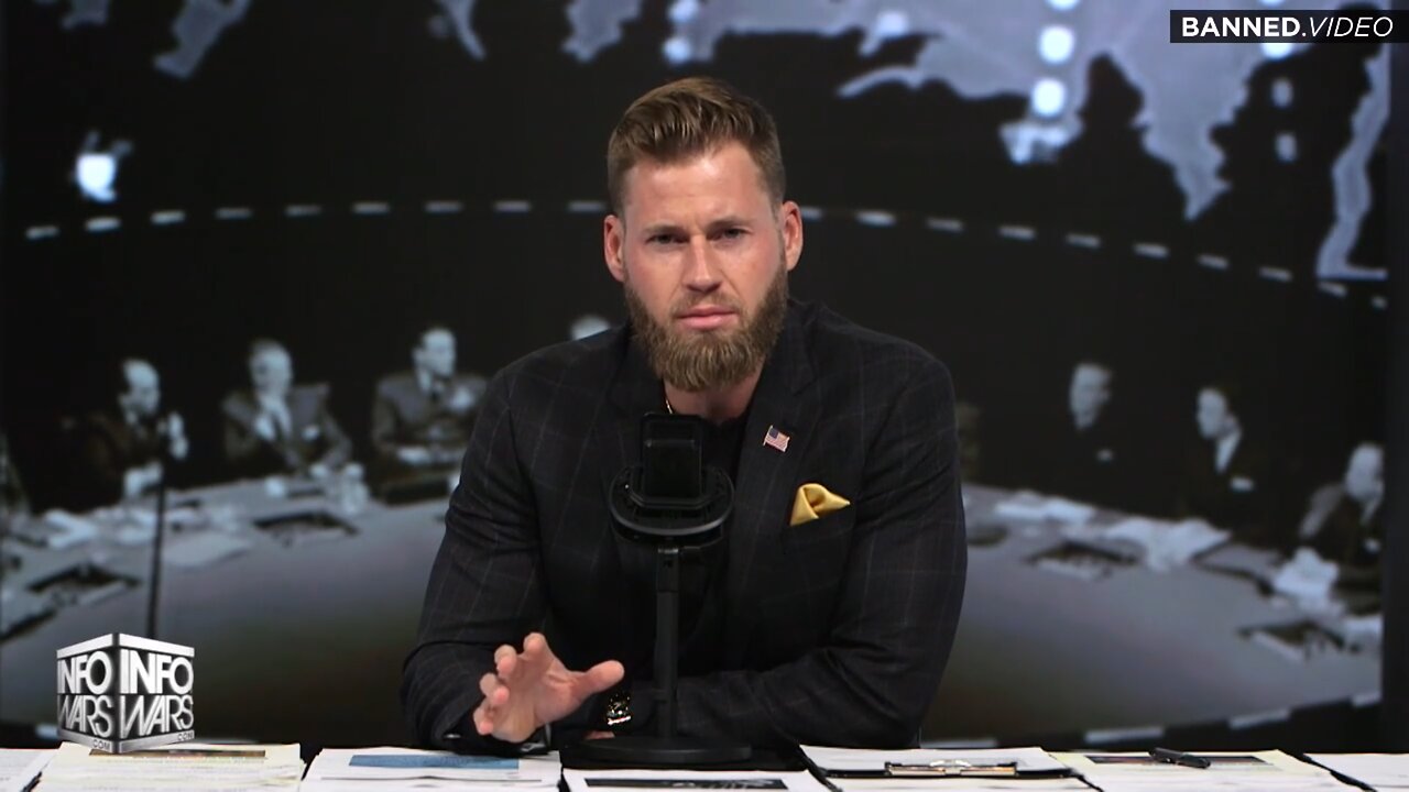 WAR ROOM (Full Show) Monday - 10/24/22