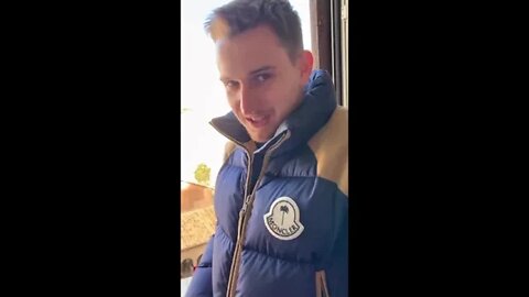 Ο Δάσκαλος Μακαβέλι σπάει τον καπιταλισμό στο εξωτερικό