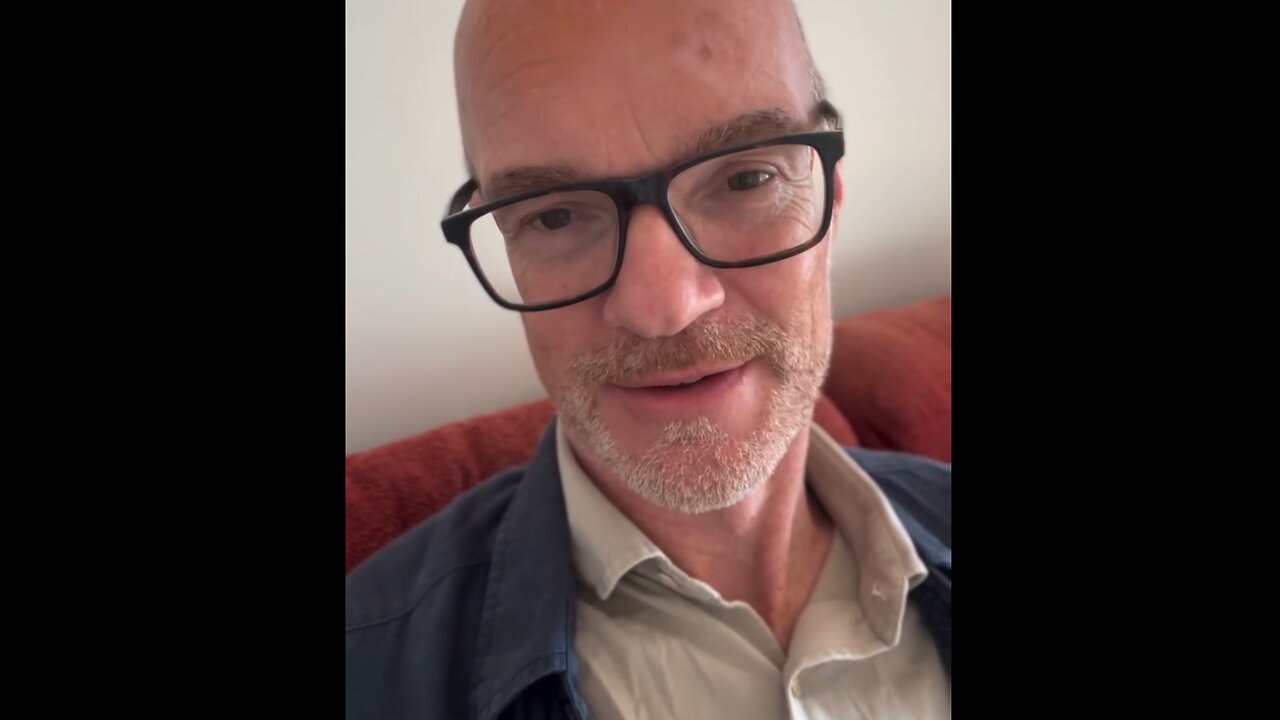 Sven Roman - Läkaruppropets ordförande flaggar för att alla protesterar mot FN:s diktatur
