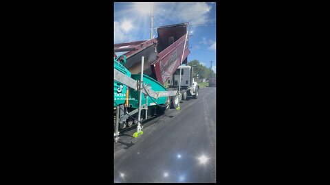 Asphalt paving
