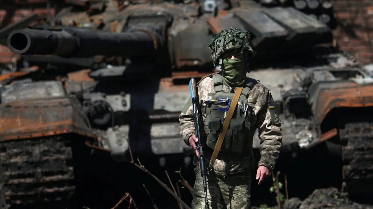 Scott Ritter: Putin readies MASSIVE offensive to end war in Ukraine!