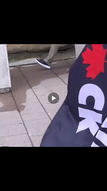 Canadian citizen confronts Justin Trudeau: "You're a liar. You're corrupt. You need to resign...