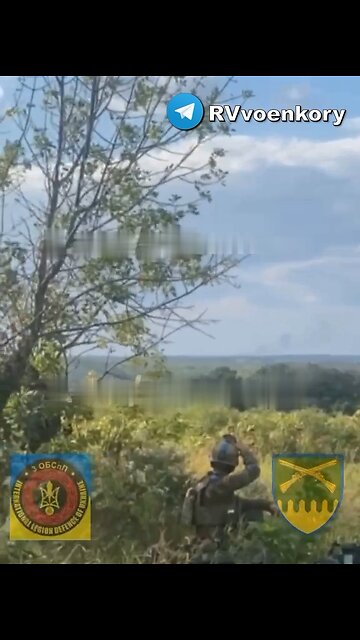Ukraine soldiers and mercenaries film Russian su34 bombing ammo depo