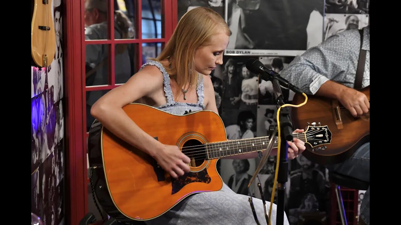 Jonna Mae "Where You Stand" In The Music Room Single 2023