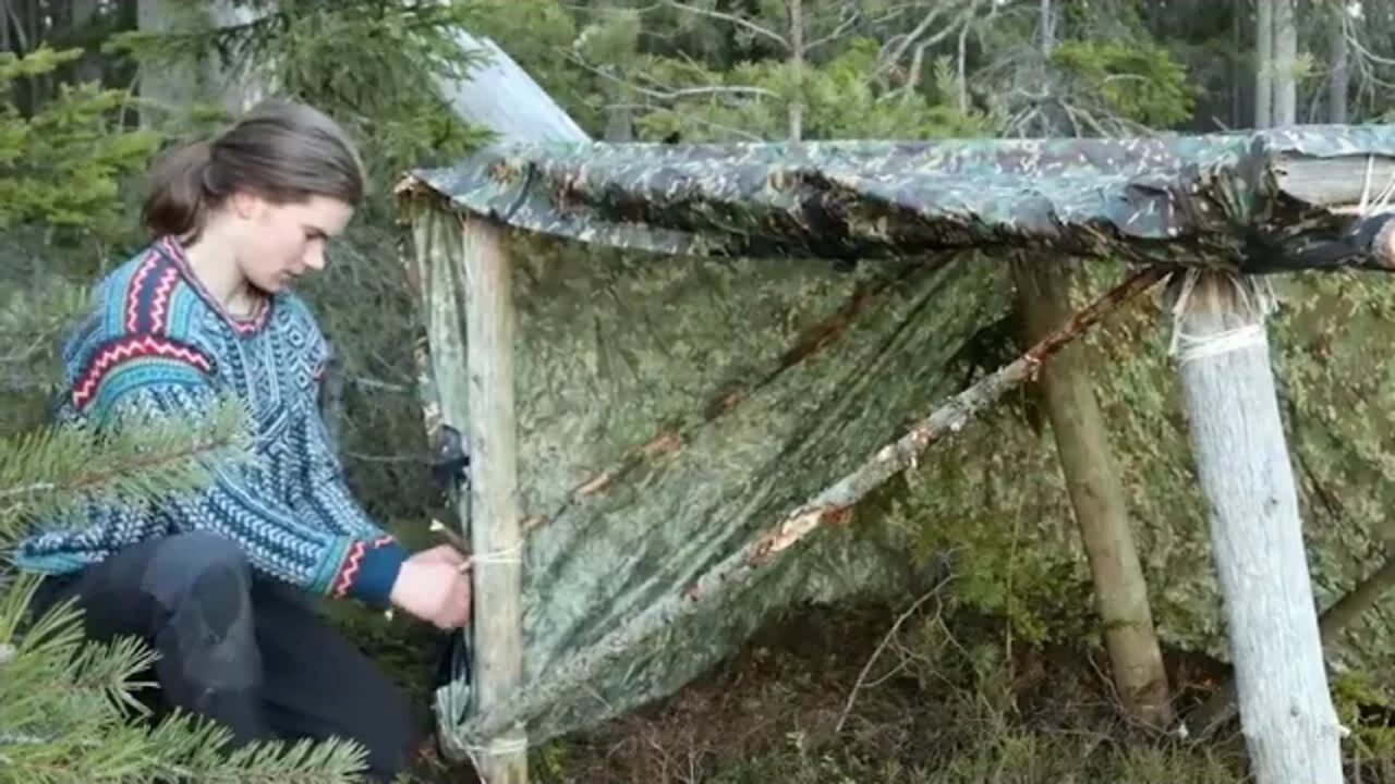 Caught in a Storm! 3 Day Solo Bushcraft Building Shelter & Camping in Heavy Rain