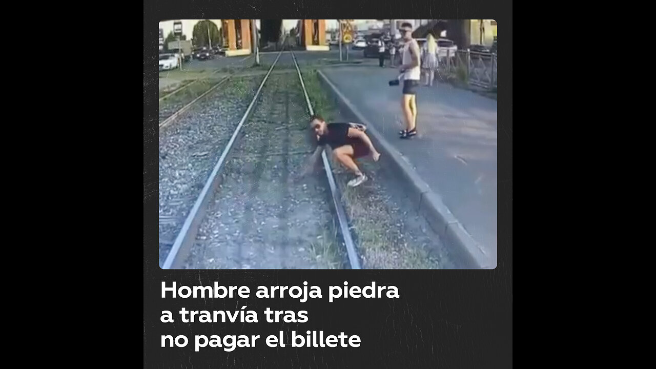 Hombre arroja piedra a un tranvía tras ser bajado por no pagar el pasaje
