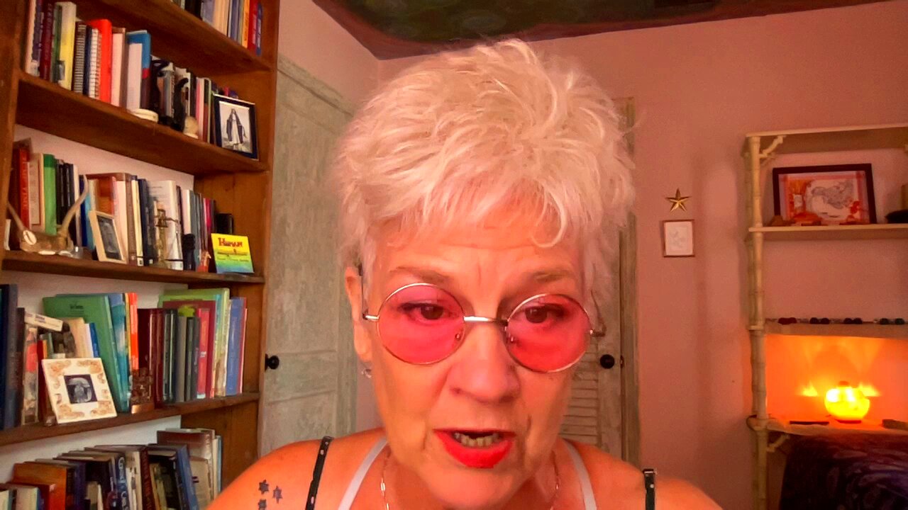 Lady Melody reads the Deathly Hallows-episode 37