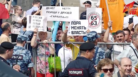 Thousands In Russia Protest Proposal That Would Raise Retirement Age