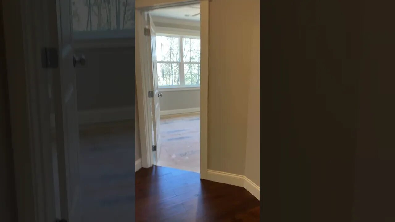 Sixty Second Home Tour 1030TeaOlive Rackley short Richard Rackley tours a home in one minute