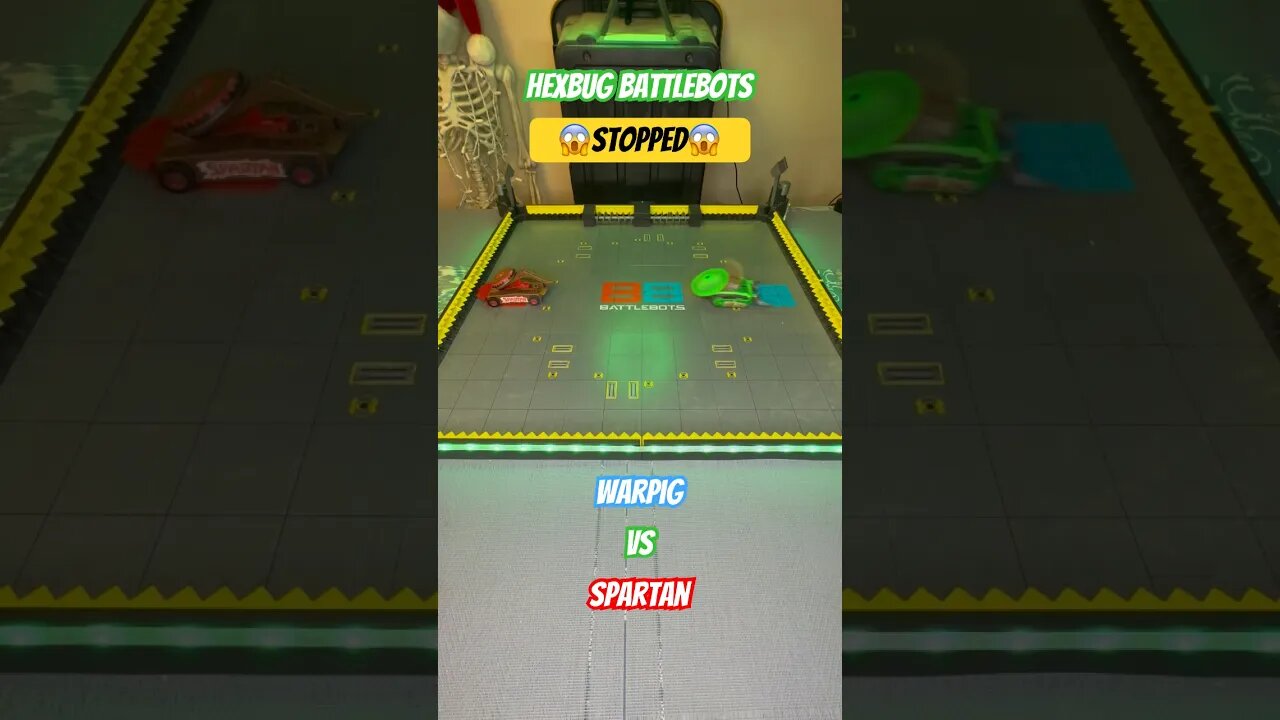 WarPig vs Spartan 😱Stopped😱 Hexbug Battlebots #hexbugbattlebots #hexbugvideos #battlebots #short