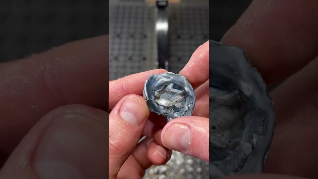 Cutting agatized coral geode open!