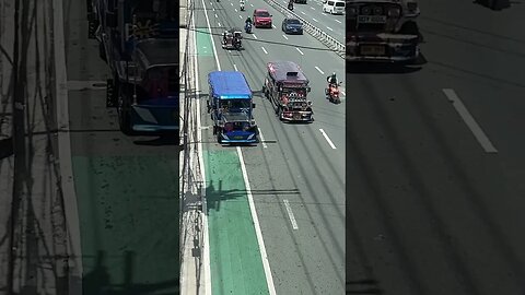 Jeepneys Stopping at Mall #shorts #short #shortvideo #shortsvideo #shortsfeed