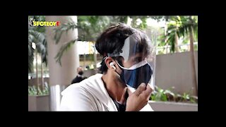 John Abraham, Pulkit Samrat & vivek Oberoi snapped at the Airport | SpotboyE