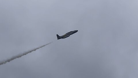 CNE Toronto Air Show nice turn. Tracked !