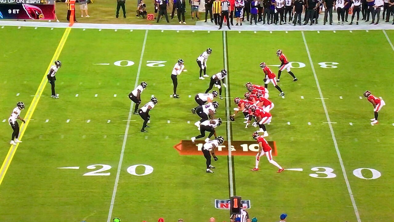 Buccaneers WR #13 Mike Evans 100th career receiving TD 🏈25yds.