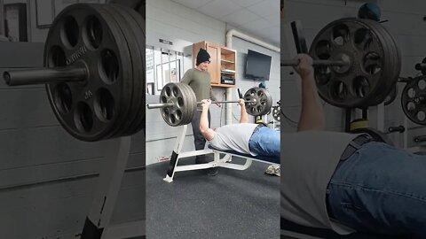 405lbs Raw bench, Crazy 🤪 old man, once again