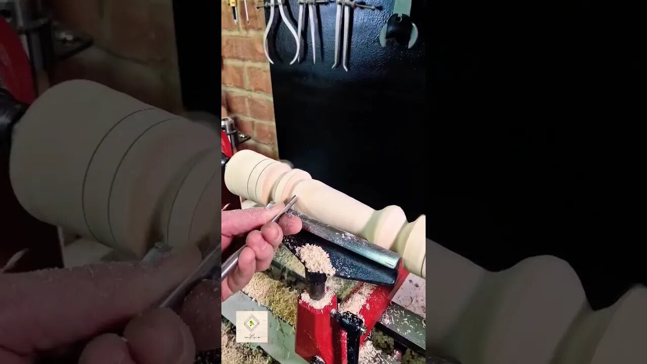 turning x-mas tree #joinery #turning #shortswithcamilla #x-mas #xmastree