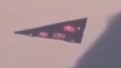 Black Triangle Filmed over Chile