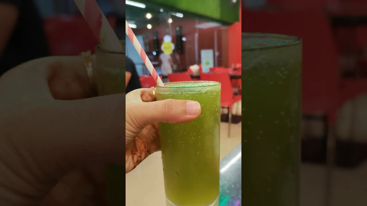 Observe the drops dancing on the top ☺️☺️ #lemon #mint #food #youtubeshorts