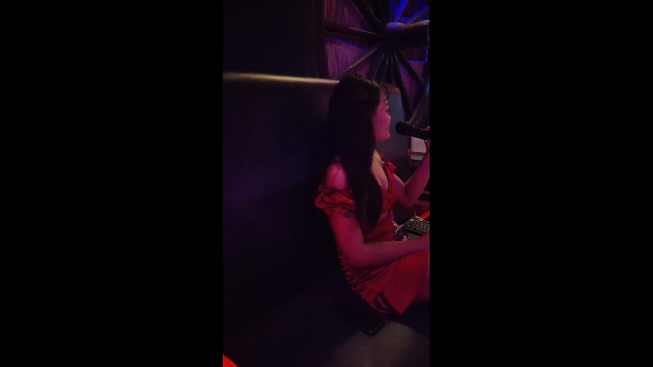 Cute ladies singing karaoke. 🎤