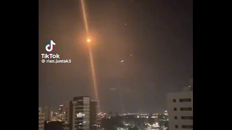 IDF Shooting Down Missiles With Red Lasers ?
