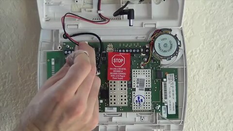 Honeywell L5100-ZWAVE: Installing the module into a LYNX Touch L5100