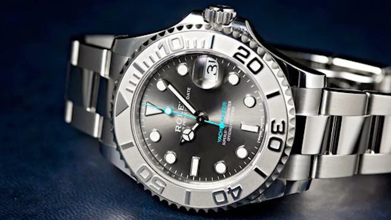 Aqua Adventure Exploring the Rolex Submariner RA17