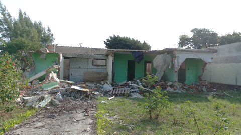 Ruínas de uma casa abandonada