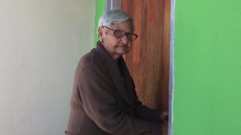 SOUTH AFRICA - Cape Town - 89 year old Pauline Davids. (Video). (oVK)