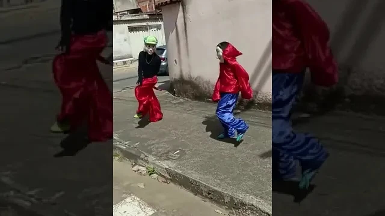 BONECOS DA CARRETA DA ALEGRIA, DANÇANDO FOFÃO, CHAVES, PATATI E O MÁSKARA, LIKE 284