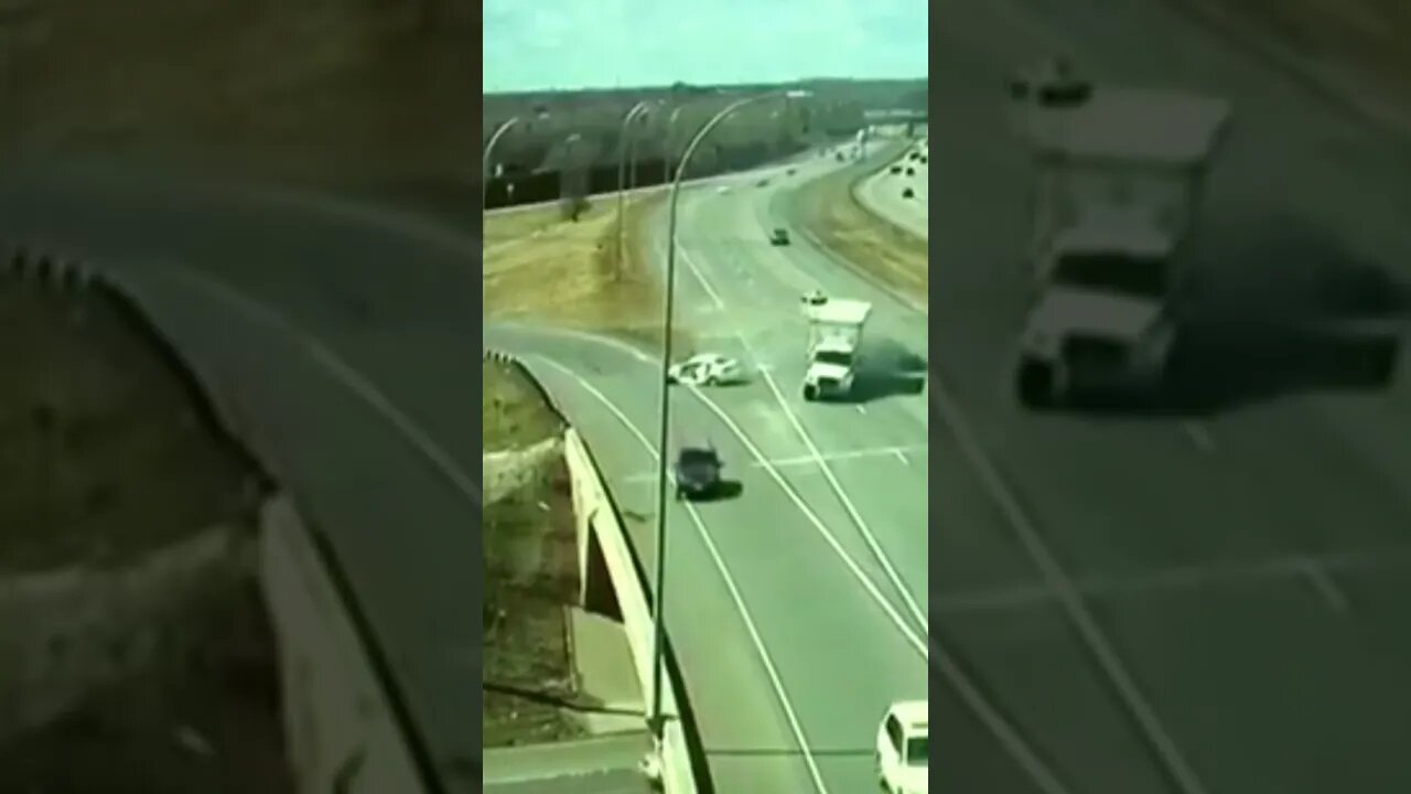 Box truck bursting into flames!#crazyvideo #shorts #crash #explosion #boxtruck