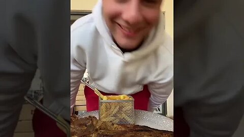 CEA MAI MARE CEAFA #oguritamica #mancaciosul #mancare #ceafa